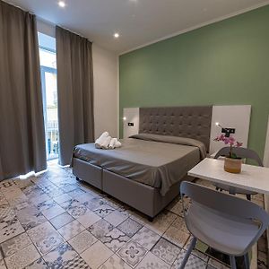 Habitación Básica con Cama King